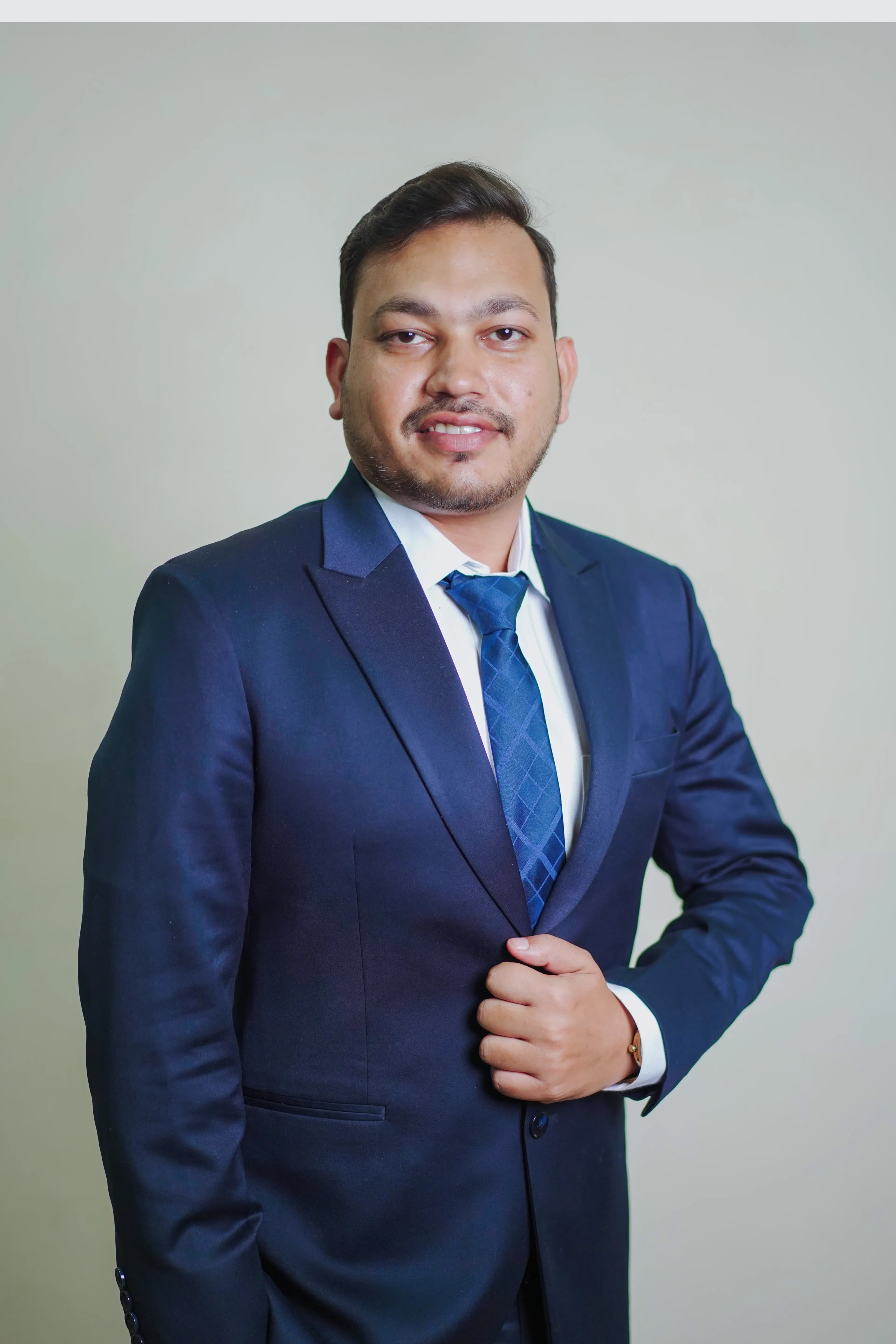 Adv. Shubham Garg